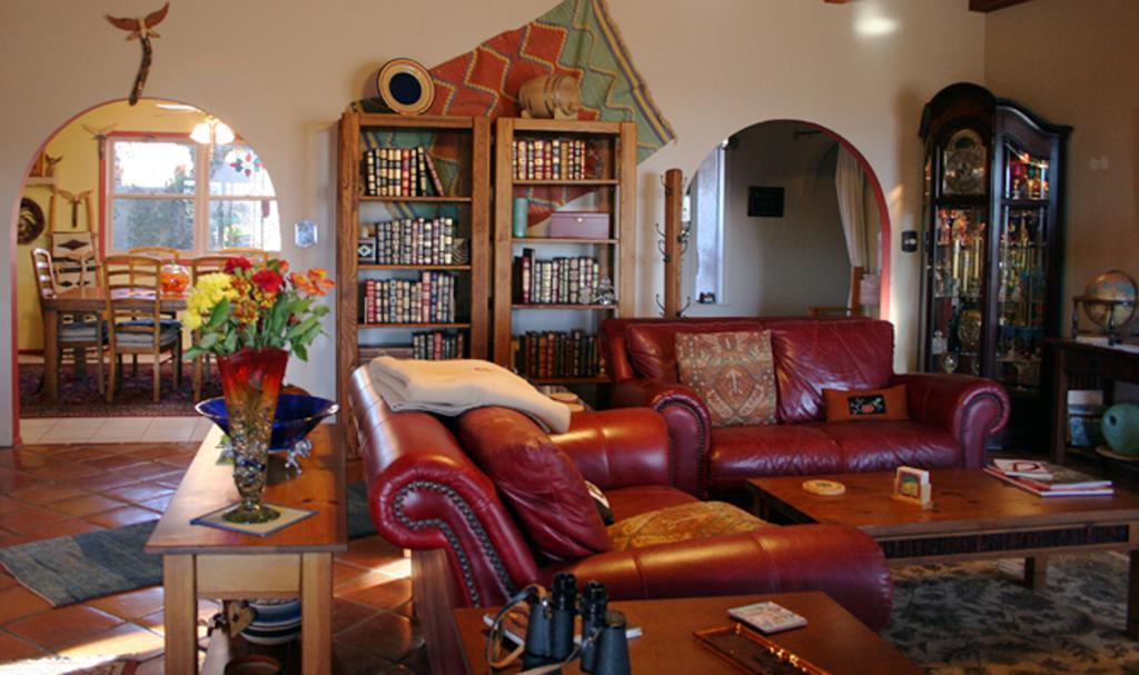Chocolate Turtle B&B Corrales Exterior photo