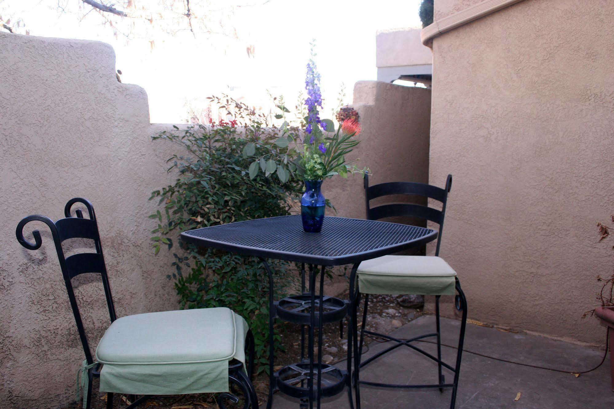 Chocolate Turtle B&B Corrales Exterior photo